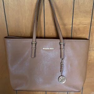 Michael Kors Jet Set Saffiano Tote